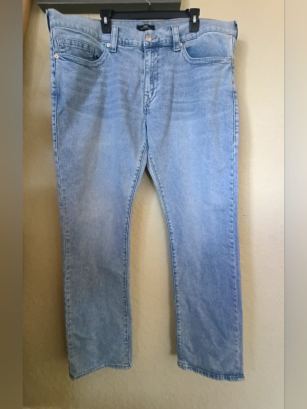 Relaxed Light Blue Men’s Jeans - Comfort Straight Fit True Religion